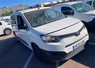 TOYOTA 1.5D 75KW GX SWB (102CV) COMBI - 9630-LRH
